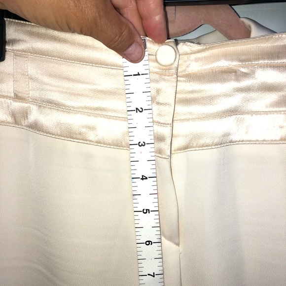 Winter white silk suit - Picture 8 of 8